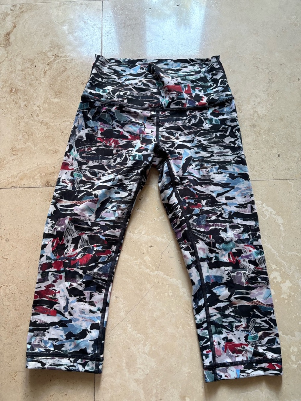 lululemon athletica Kids Black Multicolor Abstract Capri Leggings